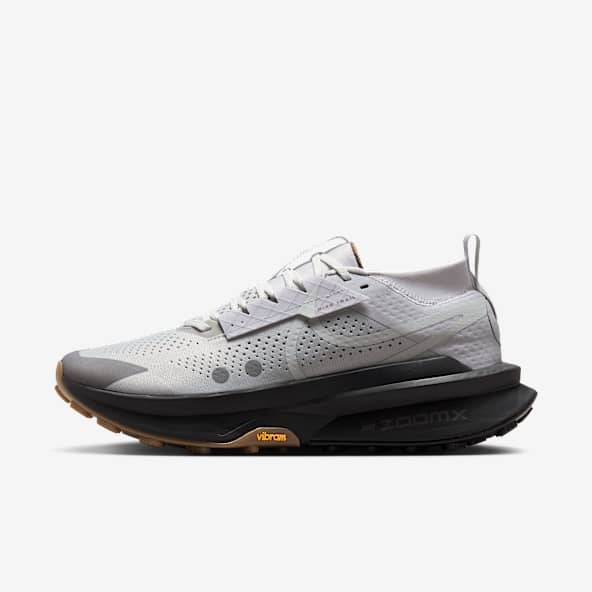 Trail Shoes. Nike CA